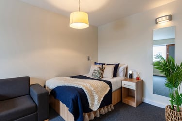 Premium Studio at Kendrick Hall, 4 Crown Place, City Centre, Reading, RG15AE - Image 1