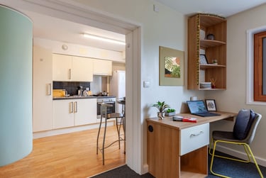 Premium Studio at Kendrick Hall, 4 Crown Place, City Centre, Reading, RG15AE - Image 7