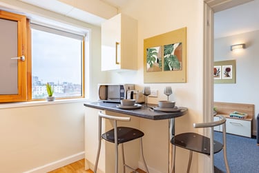 Premium Studio at Kendrick Hall, 4 Crown Place, City Centre, Reading, RG15AE - Image 8