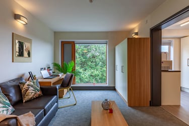 Classic Studio at Kendrick Hall, 4 Crown Place, City Centre, Reading, RG15AE - Image 1