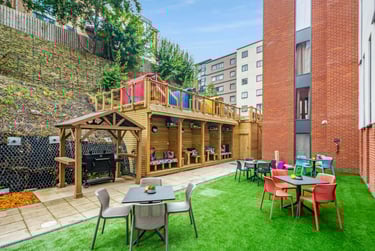 Elegance Apartment at Iconinc, The Edge, Westfield Road, Burley, Leeds, LS31DH - Image 29