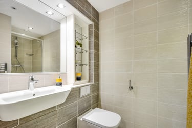 Elegance Apartment at Iconinc, The Glassworks, Cardigan Road, Burley, Leeds, LS61LF - Image 5