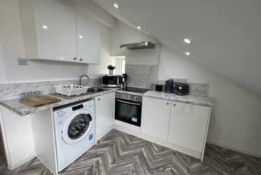 1 bed house, Queens Road, Hyde Park, Leeds, LS61HU - Image 4