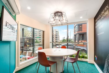 Elegance Apartment at Iconinc, The Edge, Westfield Road, Burley, Leeds, LS31DH - Image 22