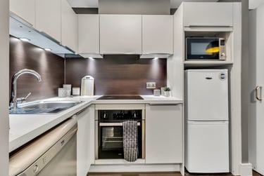 Grande Apartment at Iconinc, The Edge, Westfield Road, Burley, Leeds, LS31DH - Image 4