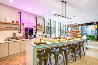 Grande Apartment at Iconinc, The Edge, Westfield Road, Burley, Leeds, LS31DH - Image 8