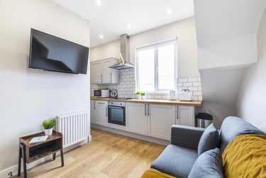 2 bed house, Winstanley Terrace, Hyde Park, Leeds, LS61DS - Image 2