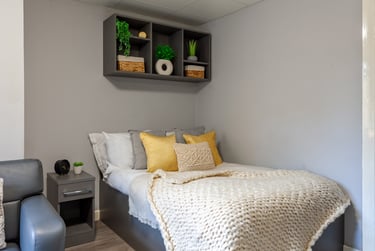 Luxury Studio at Allen Court, 1 Cromwell Range, Fallowfield, Manchester, M146FQ - Image 2