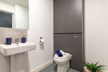 Premium Studio at Allen Court, 1 Cromwell Range, Fallowfield, Manchester, M146FQ - Image 2