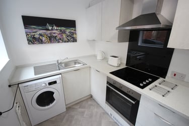 4 bed house, Grays Terrace (L), Western Hill, Durham, DH14AU - Image 4