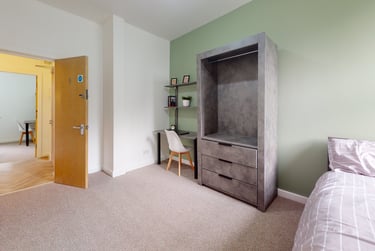 4 bed house, Moorland Avenue, Hyde Park, Leeds, LS61AP - Image 2