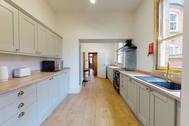 7 bed house, Herrick Road, Shelthorpe, Loughborough, LE112BT - Image 3