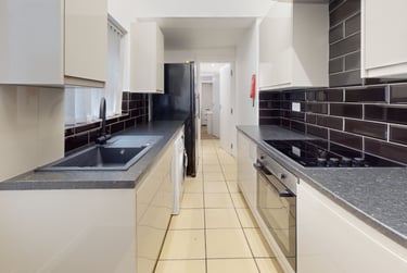 5 bed house, Broad Street, City Centre, Loughborough, LE115AB - Image 5