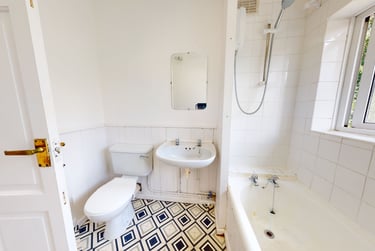 4 bed house, Kirkstone Drive, City Centre, Loughborough, LE113RN - Image 9