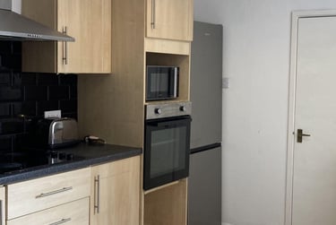 5 bed house, Frederick Street, City Centre, Loughborough, LE113BJ - Image 3