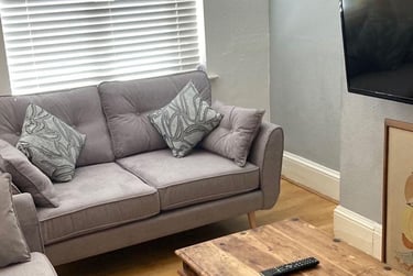 5 bed house, Frederick Street, City Centre, Loughborough, LE113BJ - Image 2