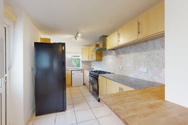 6 bed house, Brentry Road, Stapleton, Bristol, BS162AB - Image 2