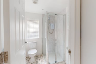 5 bed house, Adam Dale, City Centre, Loughborough, LE113HD - Image 10