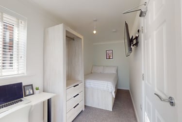 5 bed house, Adam Dale, City Centre, Loughborough, LE113HD - Image 2