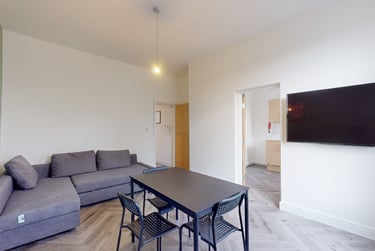 2 bed house, Egerton Road, Fallowfield, Manchester, M146YB - Image 1