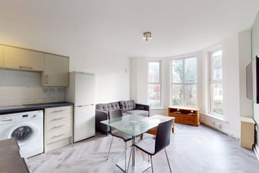 2 bed house, Egerton Road, Fallowfield, Manchester, M146YB - Image 2