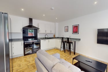 6 bed house, Lenton Boulevard, Lenton, Nottingham, NG72ET - Image 1