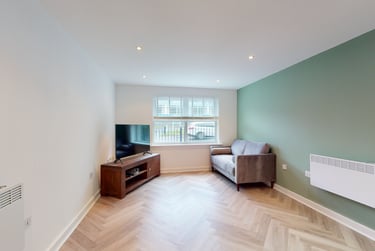 2 bed house, St Ann's Place, Kirkstall, Leeds, LS53LF - Image 1