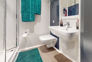 Deluxe Studio at The Residence, St Columbas Close, City Centre, Coventry, CV14BX - Image 5