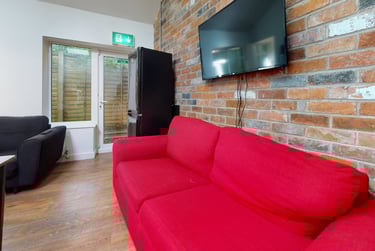 8 bed house, Meadow Lane, City Centre, Loughborough, LE111JY - Image 3