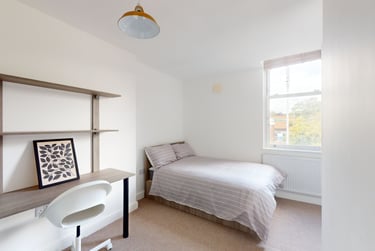 1 bed house, The Grove, Lenton, Nottingham, NG71HA - Image 2