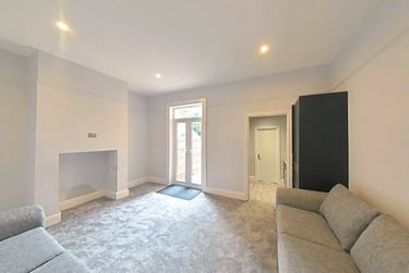 5 bed house, Herrick Road, Shelthorpe, Loughborough, LE112BS - Image 2