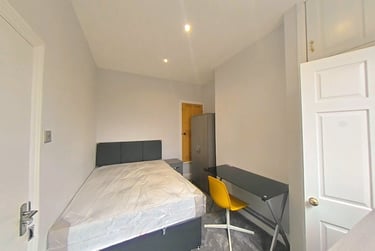 5 bed house, Herrick Road, Shelthorpe, Loughborough, LE112BS - Image 12