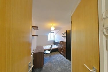 6 bed house, Packe Street, City Centre, Loughborough, LE113EZ - Image 3