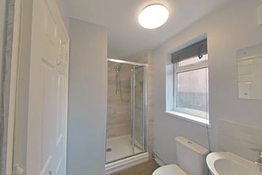 5 bed house, Storer Road, City Centre, Loughborough, LE115EH - Image 2