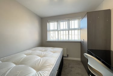 5 bed house, Goods Yard Close, City Centre, Loughborough, LE115EB - Image 4