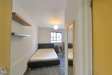 6 bed house, Packe Street, City Centre, Loughborough, LE113EZ - Image 2