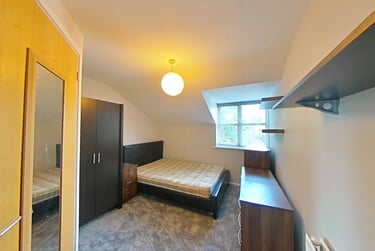 6 bed house, Packe Street, City Centre, Loughborough, LE113EZ - Image 4