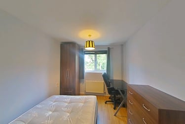 5 bed house, Storer Road, City Centre, Loughborough, LE115EH - Image 3