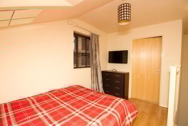 1 bed house, Packe Street, City Centre, Loughborough, LE113EZ - Image 1