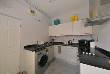 5 bed house, Herrick Road, City Centre, Loughborough, LE112BU - Image 4