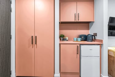 Nest Apartment at Iconinc, Gravity, Beaumont Fee, City Centre, Lincoln, LN11UH - Image 4