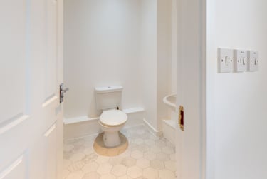 2 bed house, St Anns Court, Kirkstall, Leeds, LS53LF - Image 4