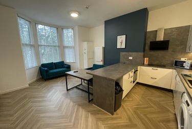 4 bed house, Moorland Avenue, Hyde Park, Leeds, LS61AP - Image 2