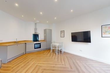 1 bed house, Grove Road, Lenton, Nottingham, NG71HA - Image 1