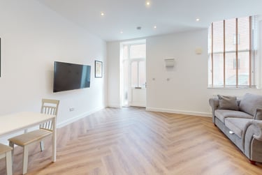 1 bed house, Grove Road, Lenton, Nottingham, NG71HA - Image 9