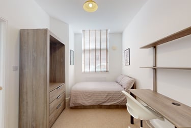 1 bed house, Grove Road, Lenton, Nottingham, NG71HA - Image 2