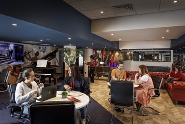 Sapphire Plus En-suite Serviced Apartment at Study Inn Brotherton House, Grace Street, Central, Leeds, LS12RP - Image 14