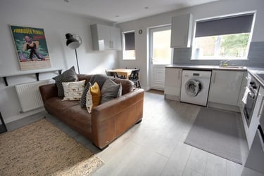 4 bed house, Habgood Drive, Gilesgate, Durham, DH12TN - Image 2