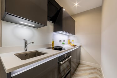 Platinum 1 Bed Apartment - Image 4