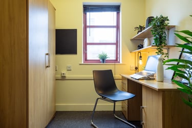 Bronze Non Ensuite - Large at Manchester Student Village, Lower Chatham Street, City Centre, Manchester, M15SX - Image 2